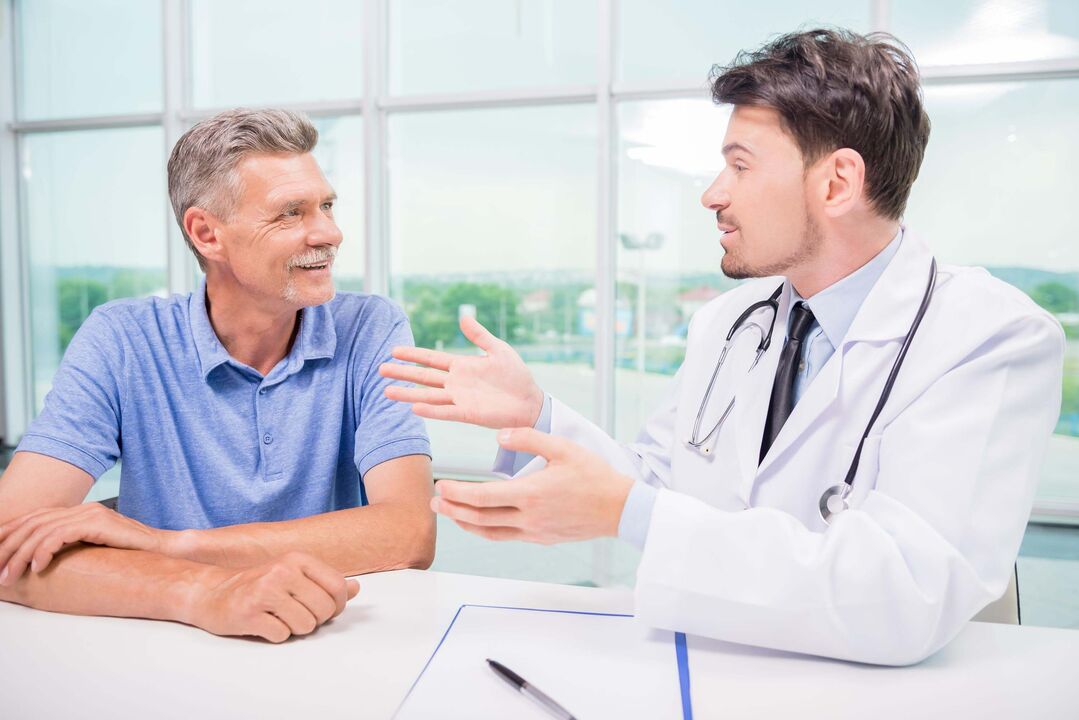 patient with prostatitis on an appointment with a specialist